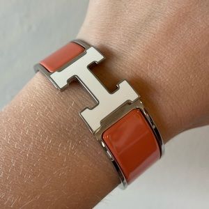 Hermes Clic H Bracelet in Rose Florida